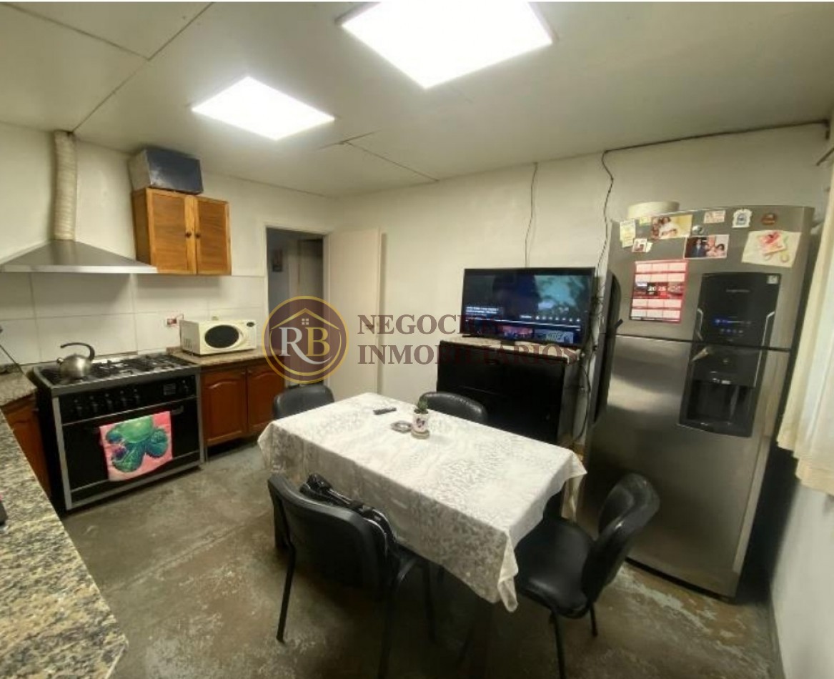 CASA EN VENTA BARRIO MANTIENZO AMPLIA , FUNCIONAL IDEAL FAMILIA