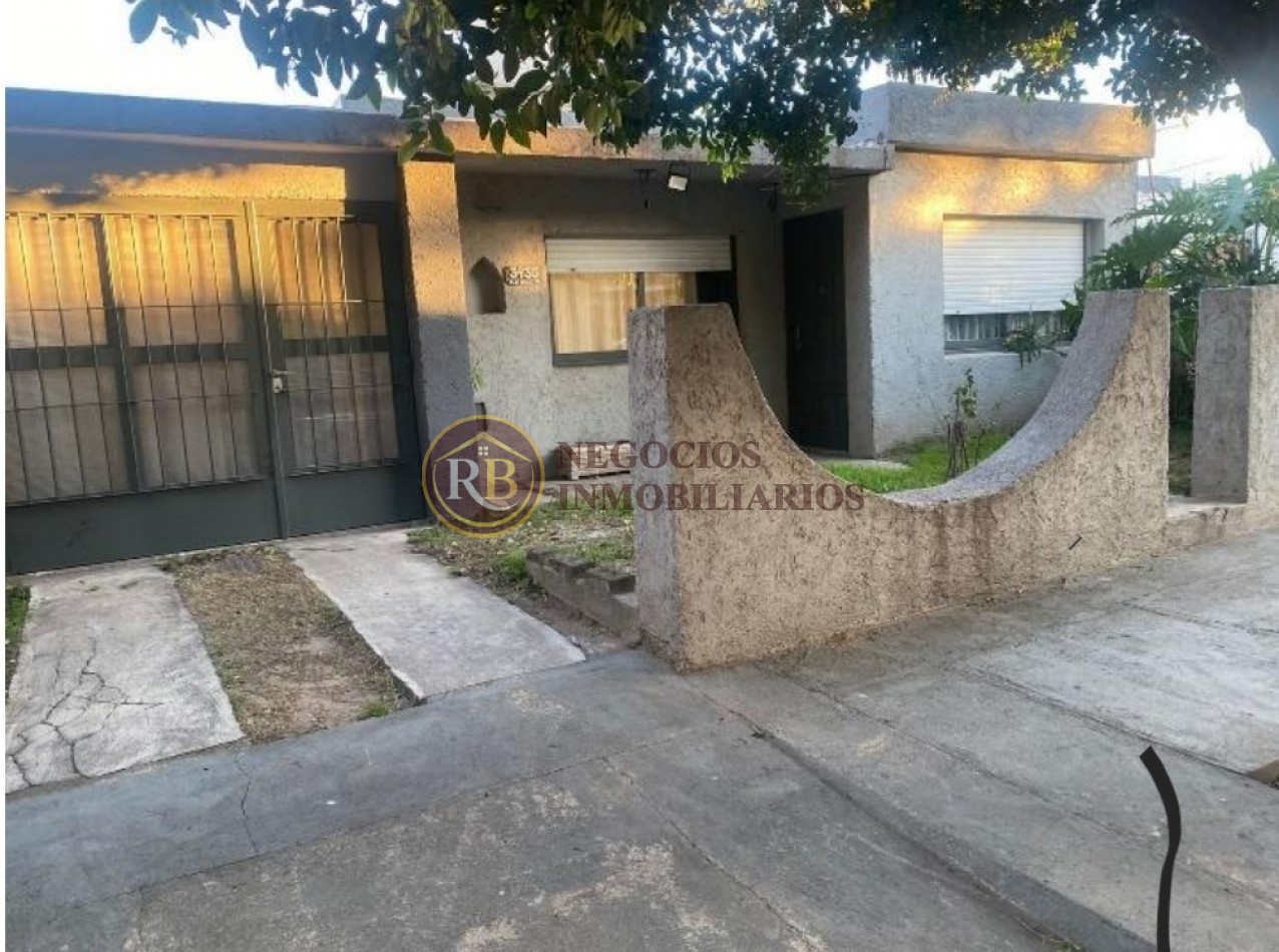 CASA EN VENTA BARRIO MANTIENZO AMPLIA , FUNCIONAL IDEAL FAMILIA