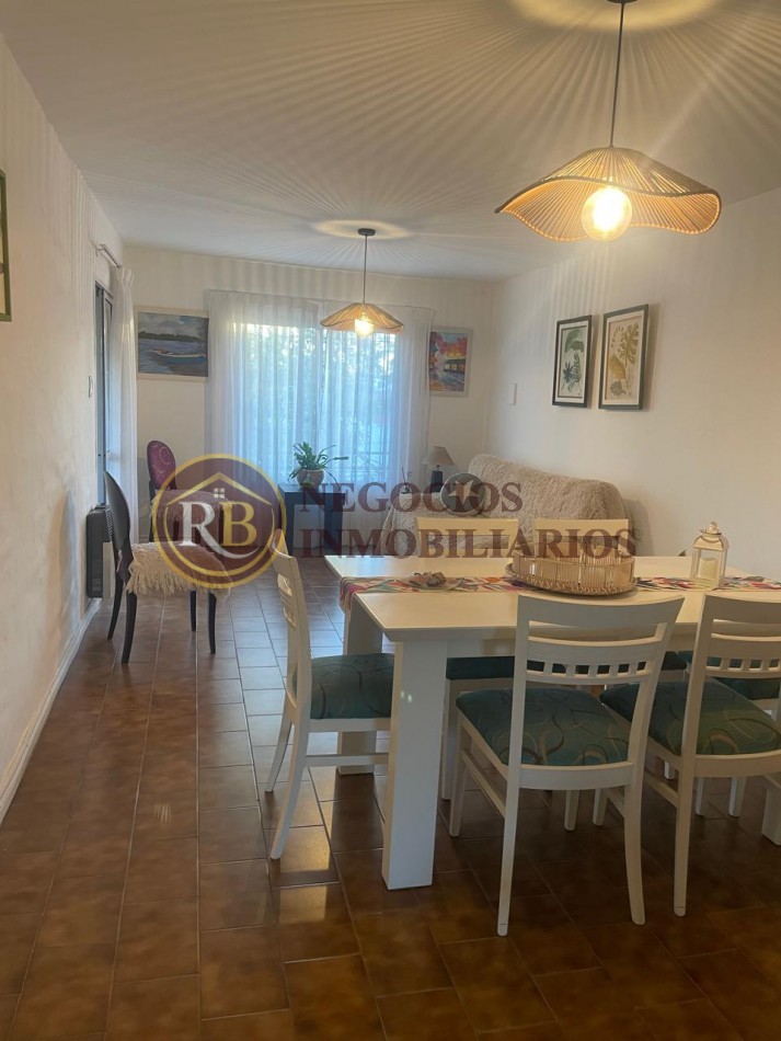 PH EN VENTA - 4 DORMITORIOS - BARRIO COLON -