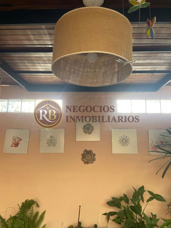 PH EN VENTA - 4 DORMITORIOS - BARRIO COLON -