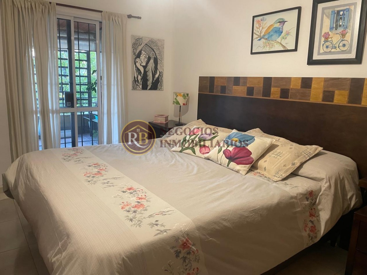 PH EN VENTA - 4 DORMITORIOS - BARRIO COLON -