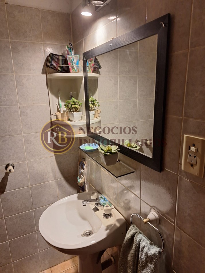 PH EN VENTA - 4 DORMITORIOS - BARRIO COLON -